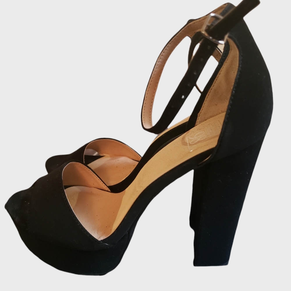 💥SOLD💥Platform Sandals
